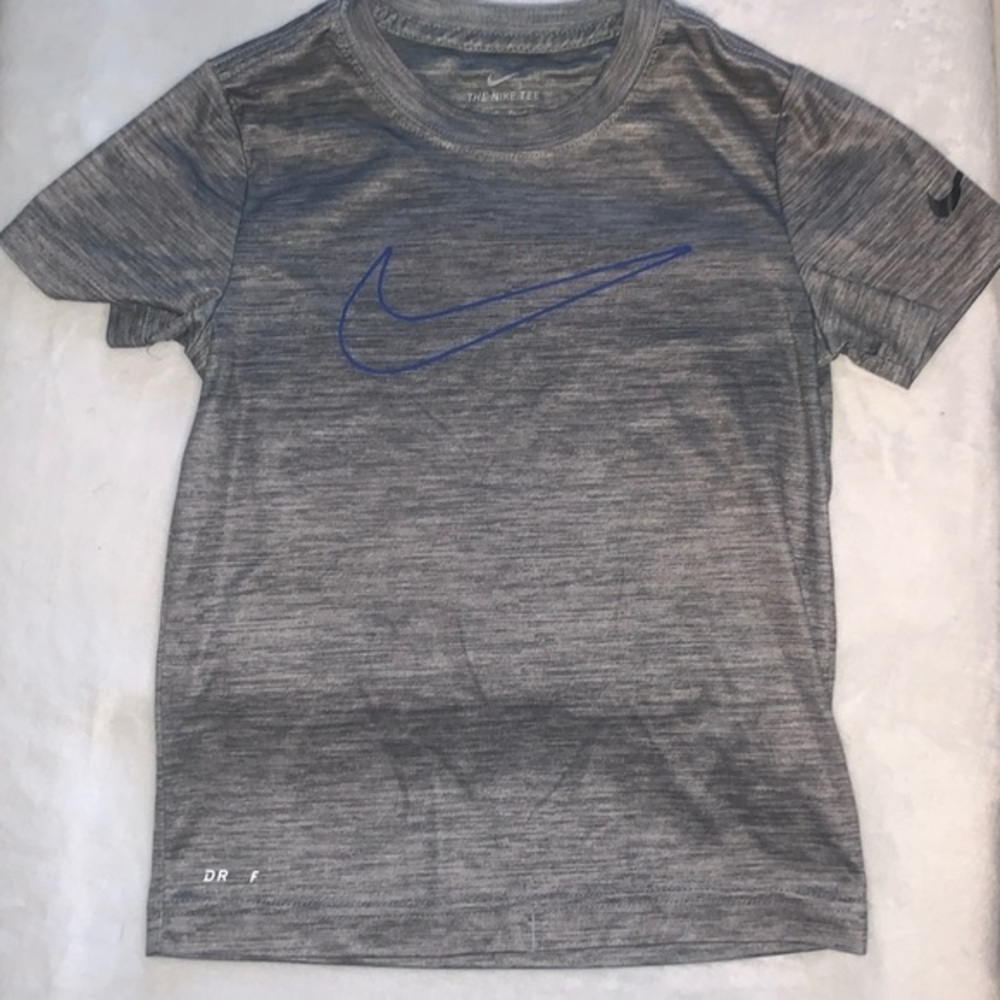 Gray Nike T-shirt